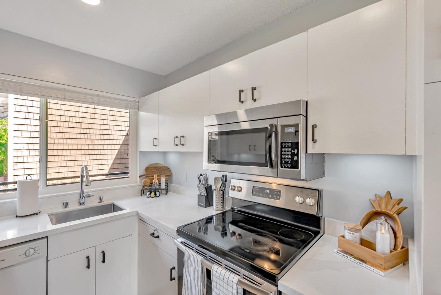 Detail Gallery Image 15 of 32 For 2601 College Ave #208,  Berkeley,  CA 94704 - 1 Beds | 1 Baths
