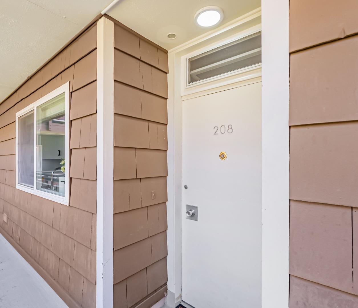 Detail Gallery Image 3 of 32 For 2601 College Ave #208,  Berkeley,  CA 94704 - 1 Beds | 1 Baths