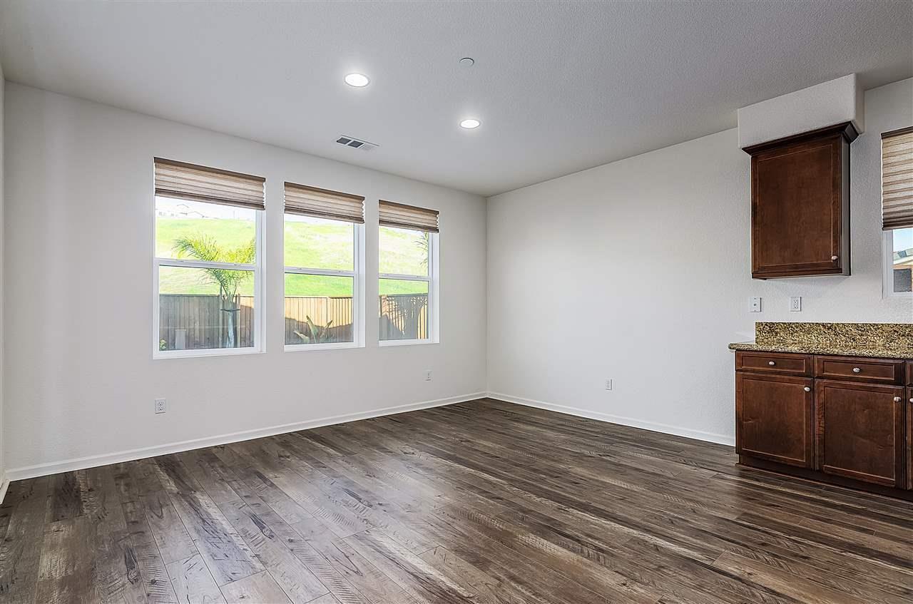 Detail Gallery Image 11 of 24 For 2968 Alves Ranch Rd, Pittsburg,  CA 94565 - 3 Beds | 2/1 Baths