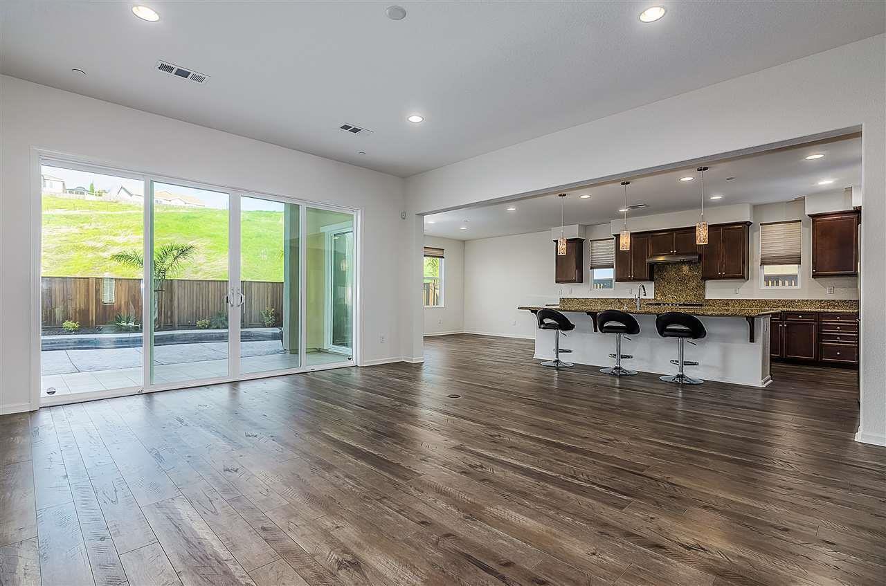 Detail Gallery Image 13 of 24 For 2968 Alves Ranch Rd, Pittsburg,  CA 94565 - 3 Beds | 2/1 Baths