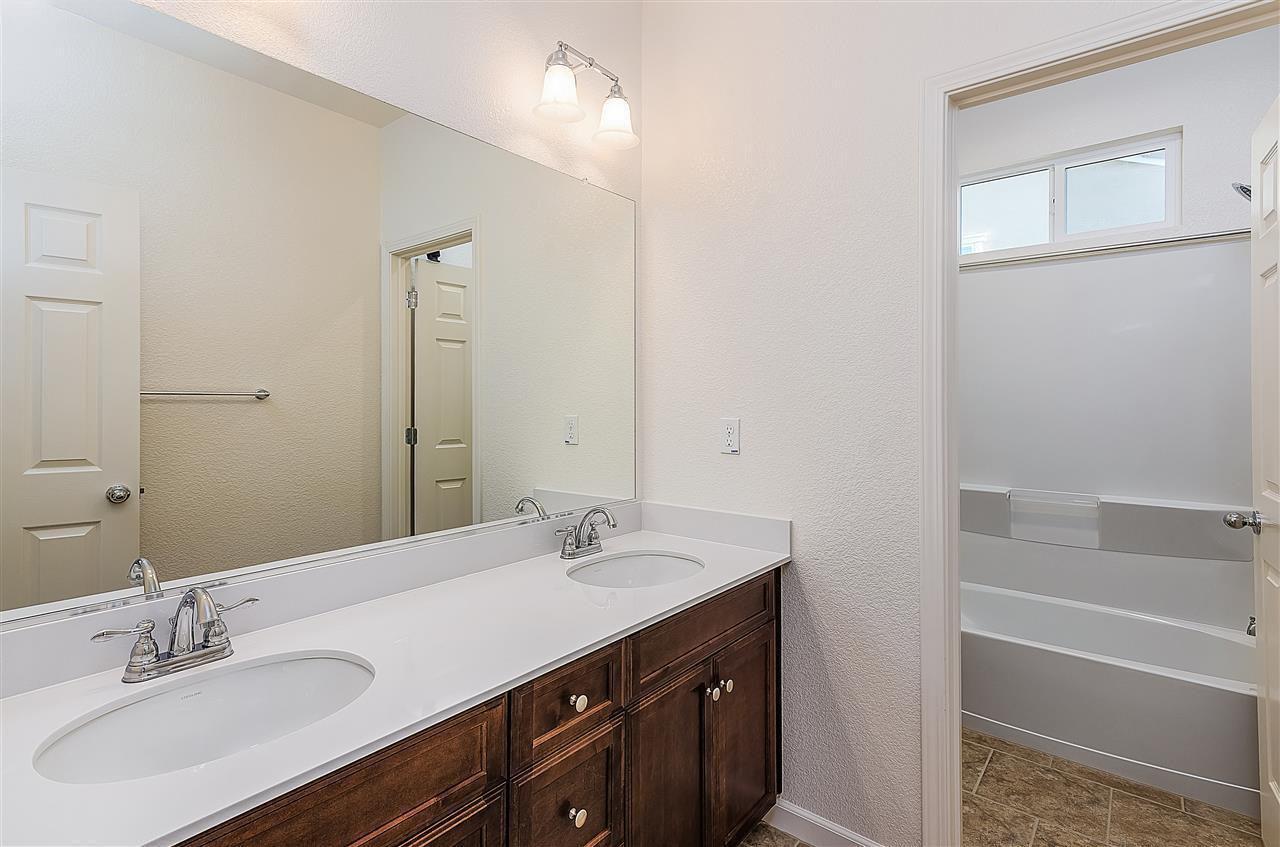 Detail Gallery Image 5 of 24 For 2968 Alves Ranch Rd, Pittsburg,  CA 94565 - 3 Beds | 2/1 Baths