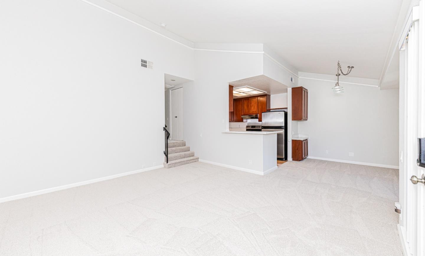 Detail Gallery Image 10 of 20 For 425 Costa Mesa Ter #F,  Sunnyvale,  CA 94085 - 2 Beds | 1 Baths