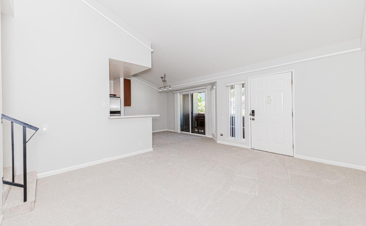 Detail Gallery Image 11 of 20 For 425 Costa Mesa Ter #F,  Sunnyvale,  CA 94085 - 2 Beds | 1 Baths