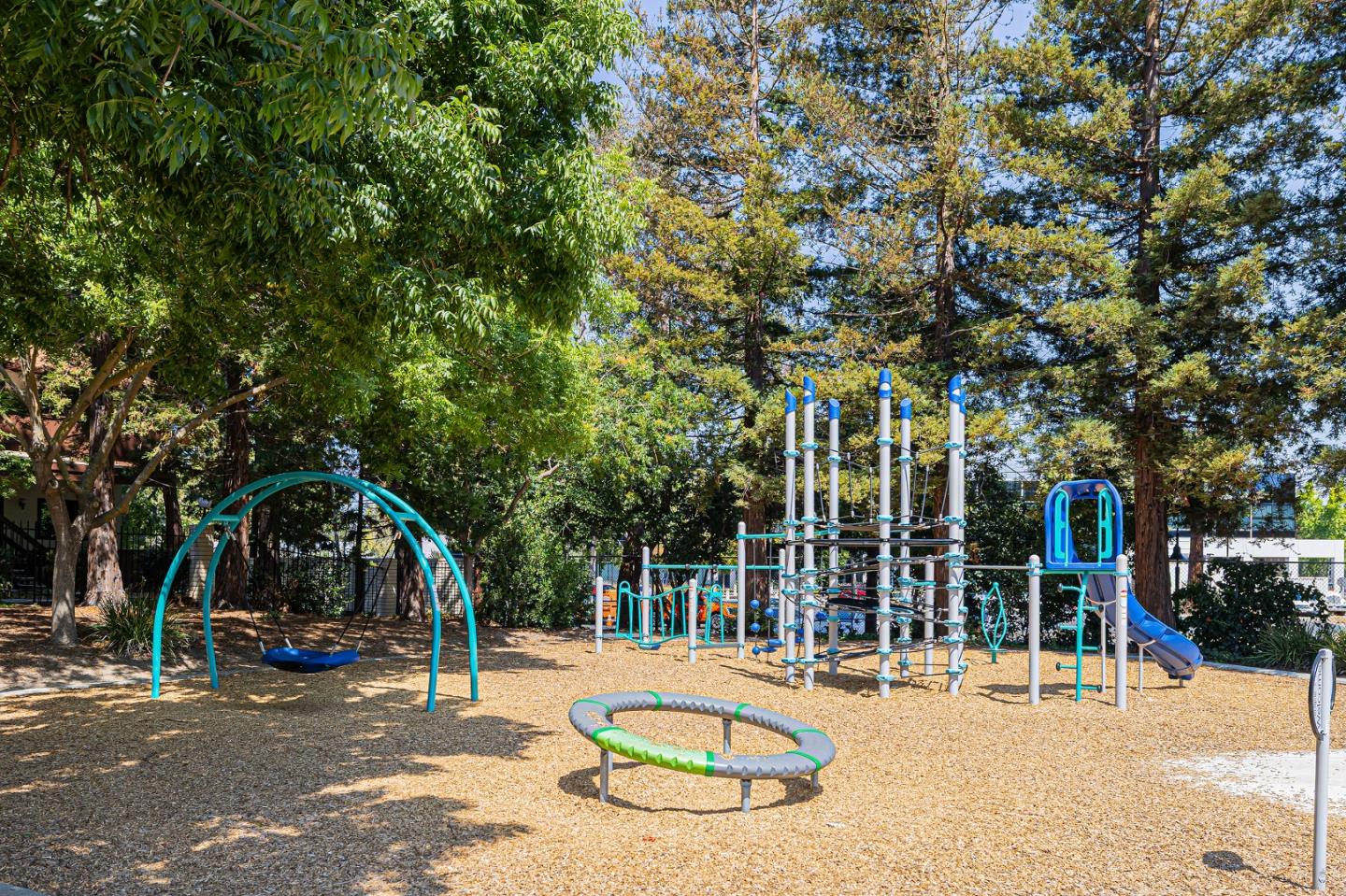 Detail Gallery Image 8 of 20 For 425 Costa Mesa Ter #F,  Sunnyvale,  CA 94085 - 2 Beds | 1 Baths