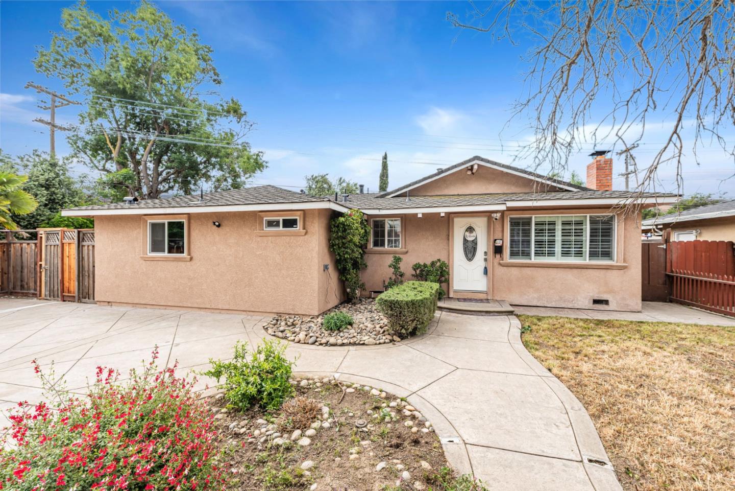 Detail Gallery Image 1 of 15 For 320 Battle Dance Dr, San Jose,  CA 95111 - 4 Beds | 2 Baths