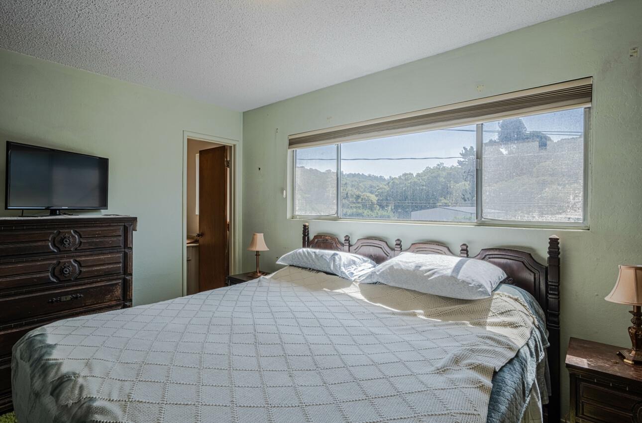 Detail Gallery Image 13 of 24 For 11 Montclair Pl, Salinas,  CA 93907 - 3 Beds | 2 Baths