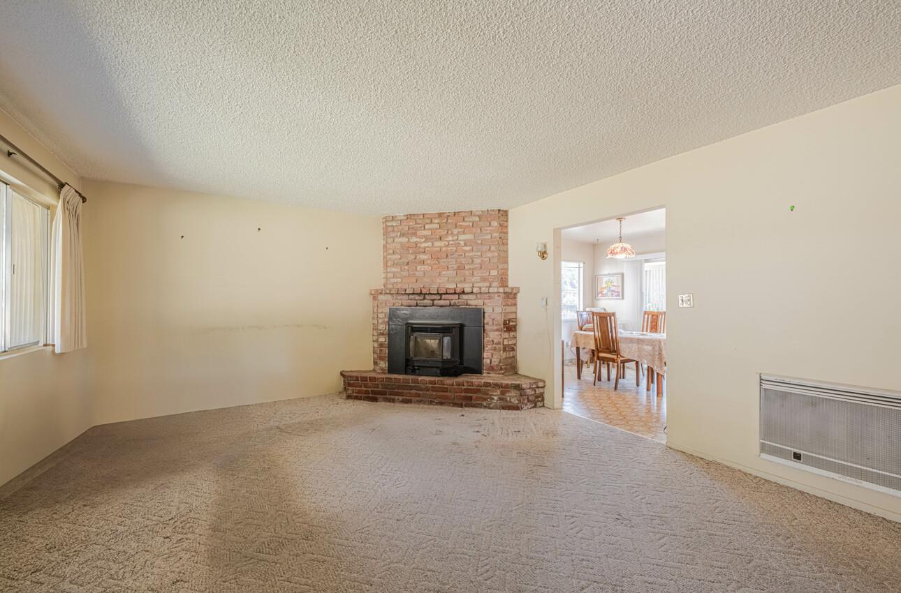 Detail Gallery Image 6 of 24 For 11 Montclair Pl, Salinas,  CA 93907 - 3 Beds | 2 Baths