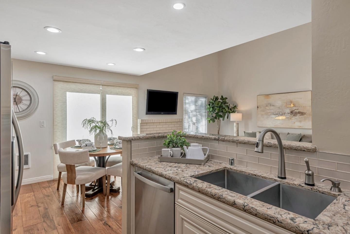 Detail Gallery Image 16 of 47 For 2559 Lancaster Ct, Santa Clara,  CA 95051 - 3 Beds | 2 Baths