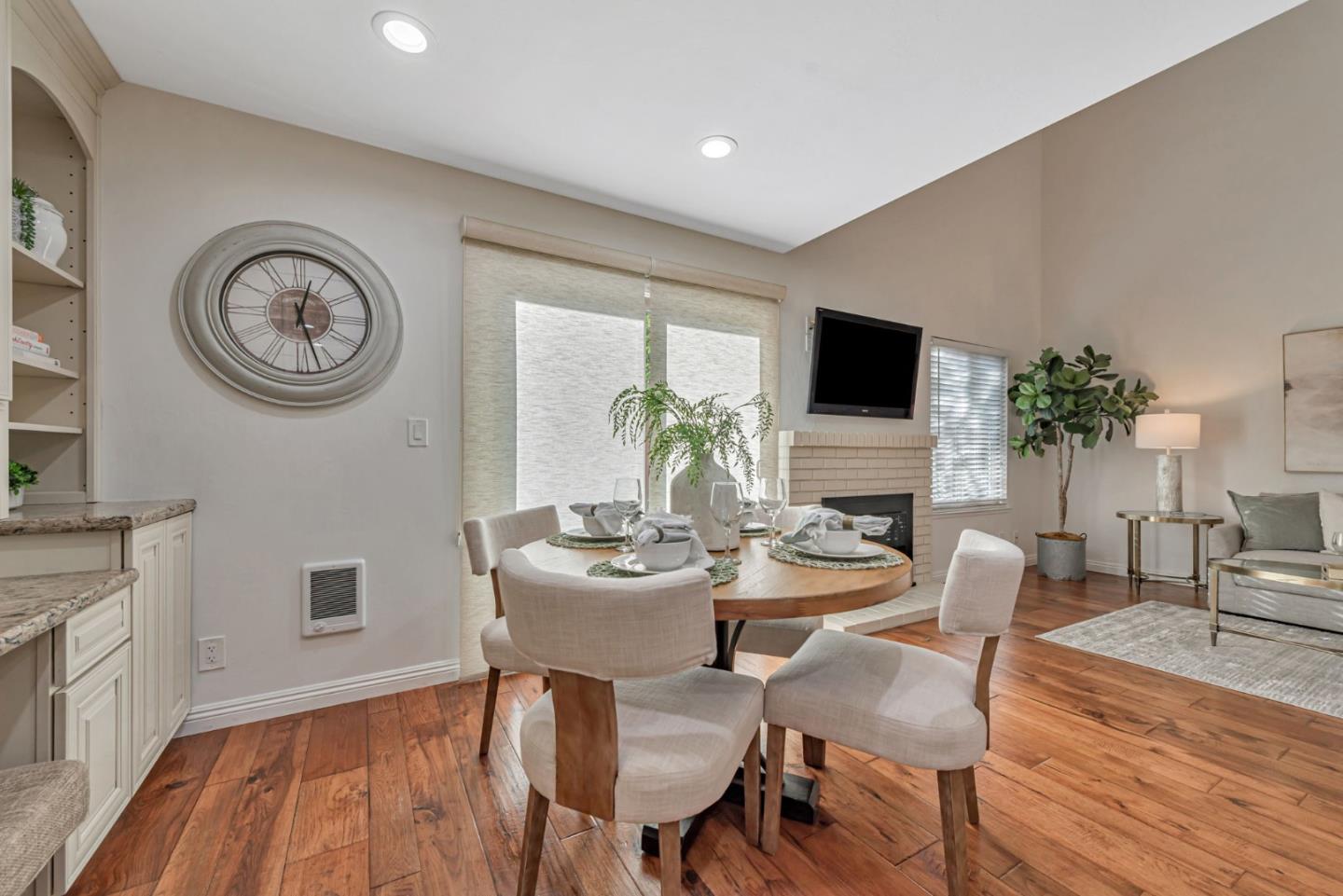 Detail Gallery Image 19 of 47 For 2559 Lancaster Ct, Santa Clara,  CA 95051 - 3 Beds | 2 Baths