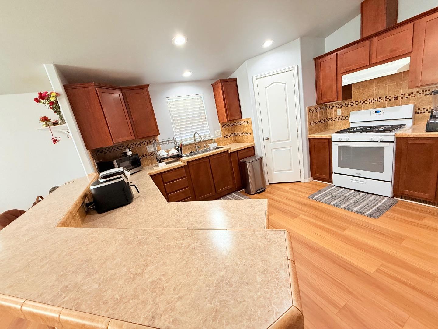 Detail Gallery Image 11 of 21 For 510 Saddlebrook Dr #276,  San Jose,  CA 95136 - 3 Beds | 2 Baths