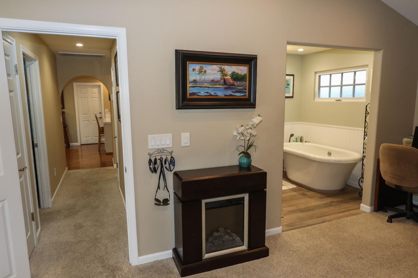 Detail Gallery Image 21 of 39 For 300 Hill St, Capitola,  CA 95010 - 2 Beds | 2 Baths