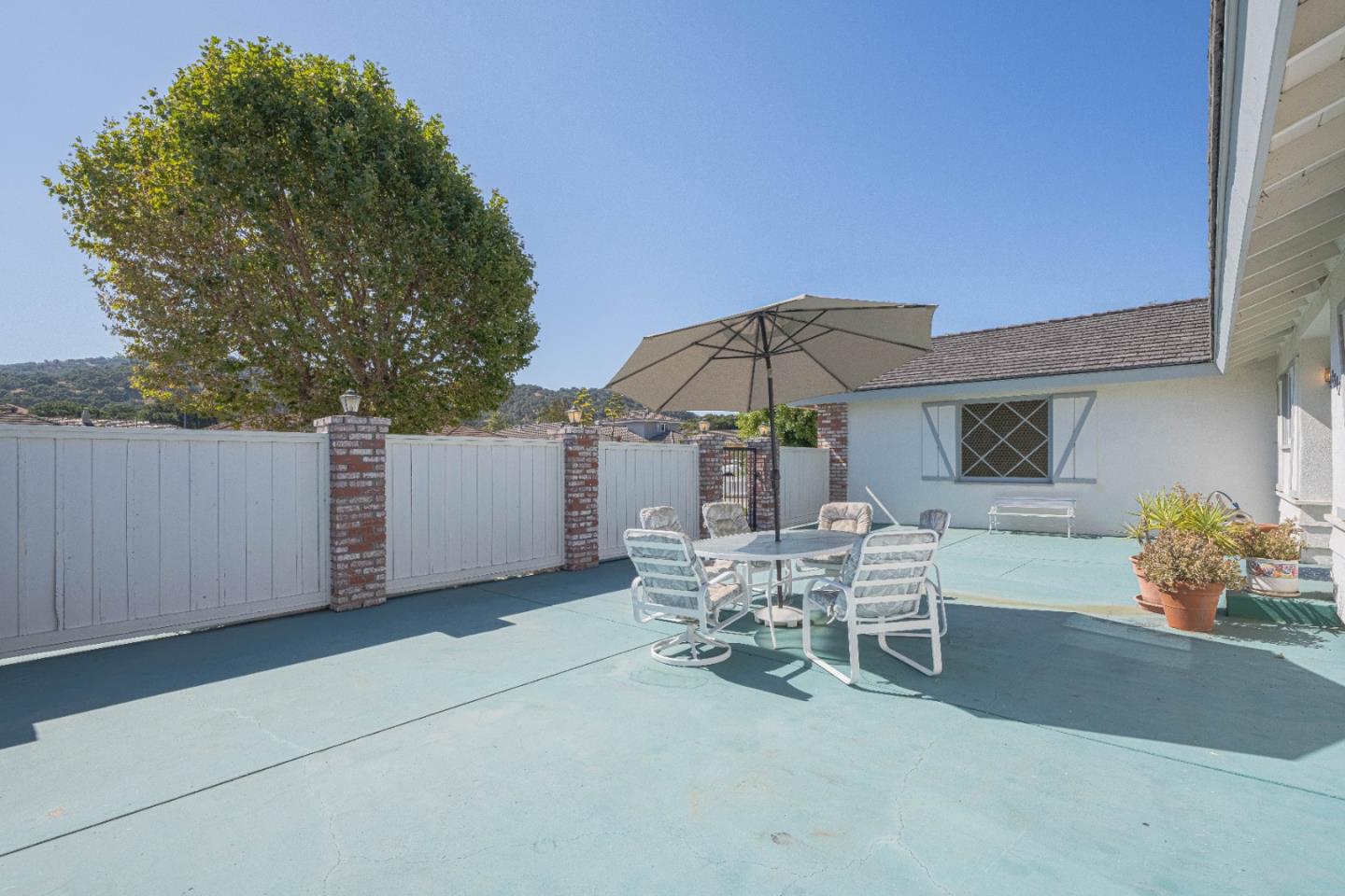 Detail Gallery Image 7 of 54 For 23020 Guidotti Dr, Salinas,  CA 93908 - 5 Beds | 3 Baths