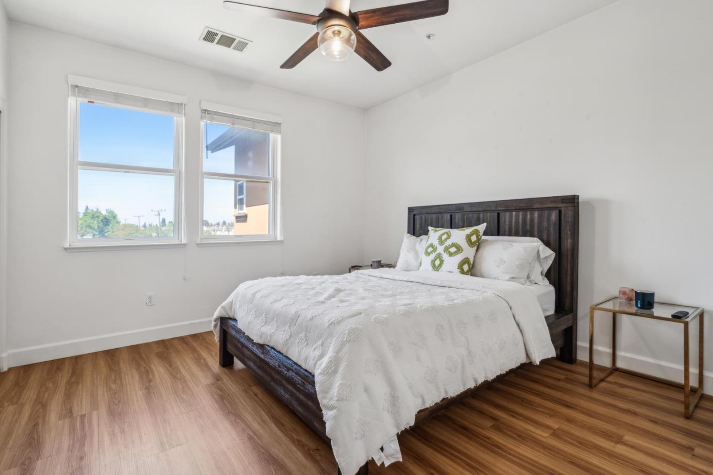 Detail Gallery Image 22 of 35 For 25478 Huntwood Ave, Hayward,  CA 94544 - 3 Beds | 3 Baths