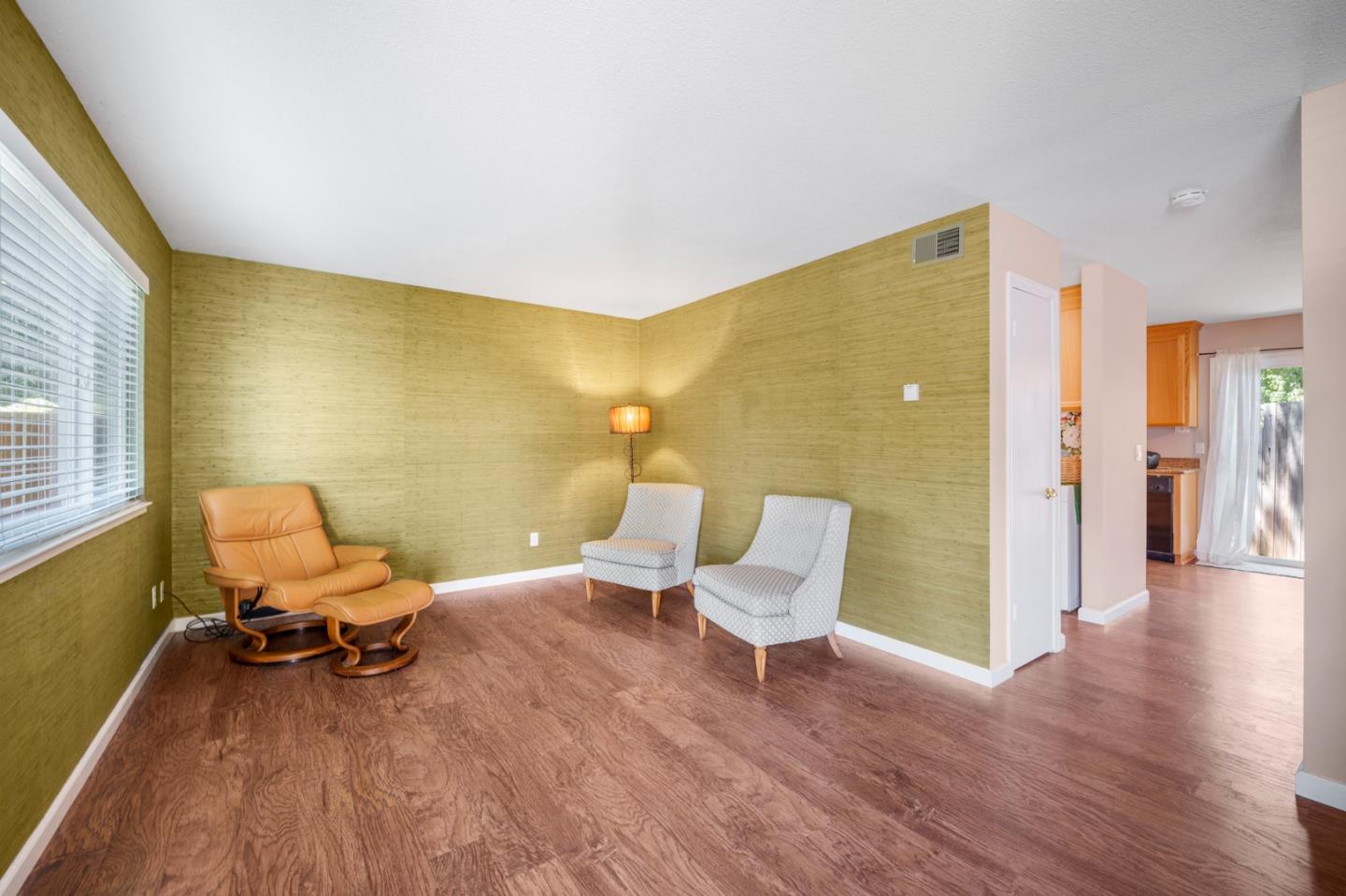 Detail Gallery Image 2 of 20 For 18226 Hale Ave #B,  Morgan Hill,  CA 95037 - 3 Beds | 1/1 Baths