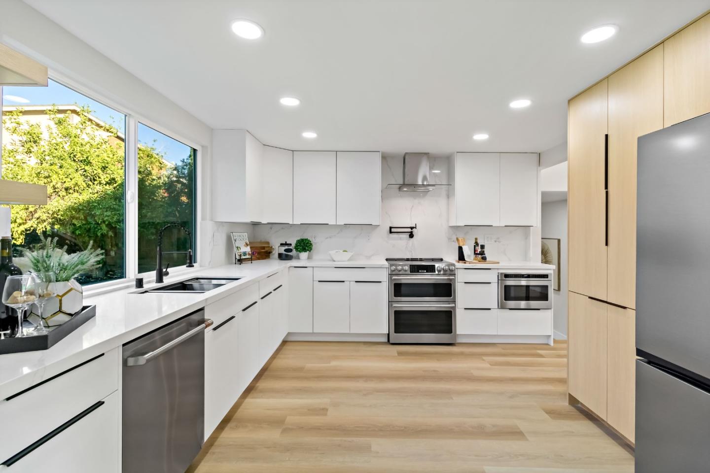 Detail Gallery Image 6 of 81 For 3216 Remington Way, San Jose,  CA 95148 - 4 Beds | 2/1 Baths