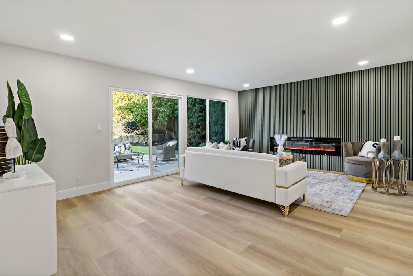 Detail Gallery Image 9 of 81 For 3216 Remington Way, San Jose,  CA 95148 - 4 Beds | 2/1 Baths