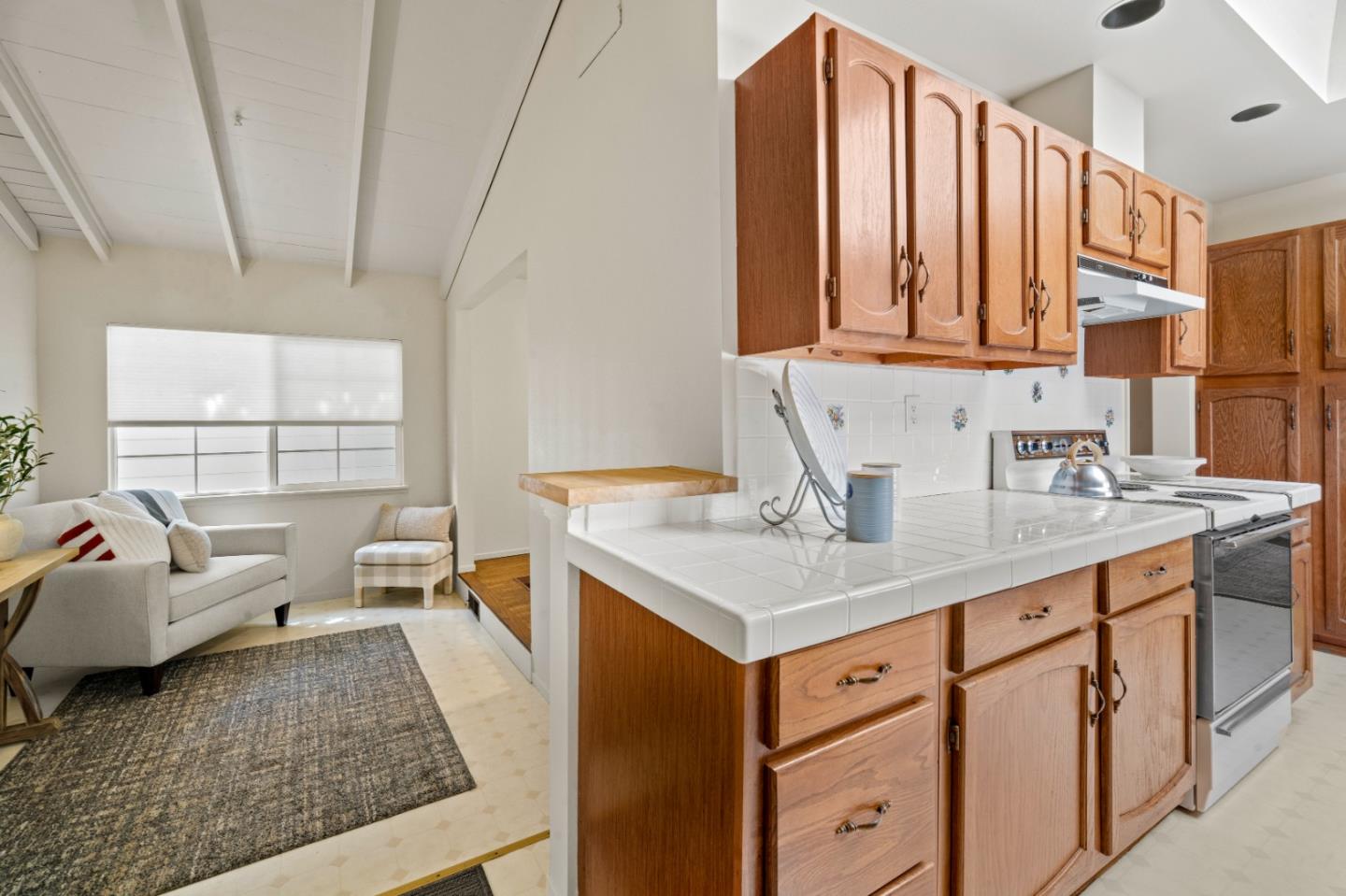 Detail Gallery Image 13 of 23 For Sw Mountain View at Crespi Ave, Carmel,  CA 93921 - 2 Beds | 2 Baths