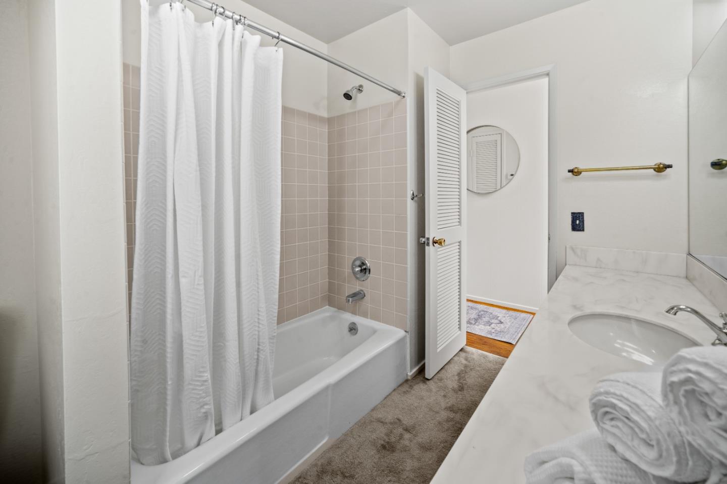 Detail Gallery Image 19 of 23 For Sw Mountain View at Crespi Ave, Carmel,  CA 93921 - 2 Beds | 2 Baths