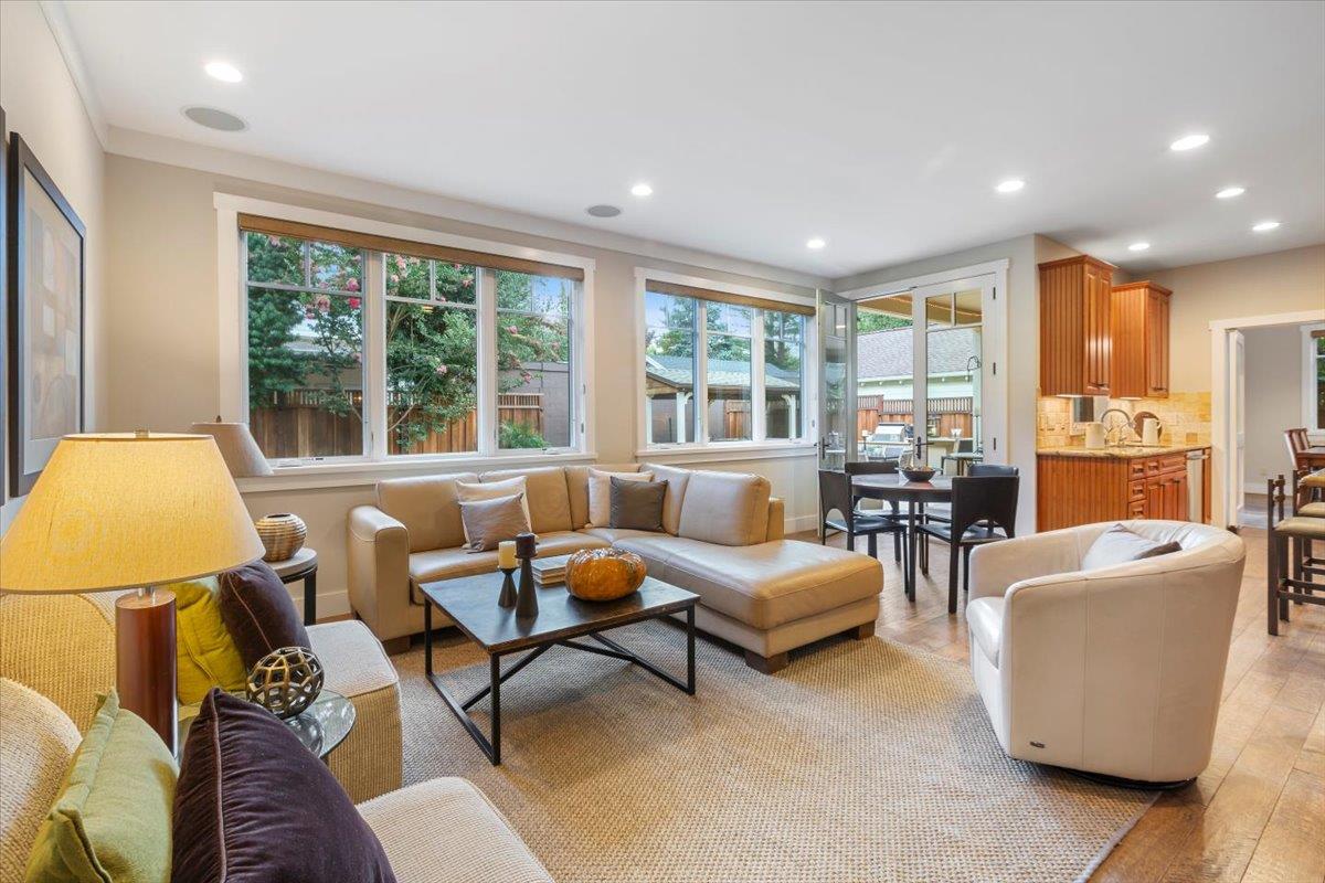 Detail Gallery Image 14 of 37 For 142 New York Ave, Los Gatos,  CA 95030 - 4 Beds | 3 Baths