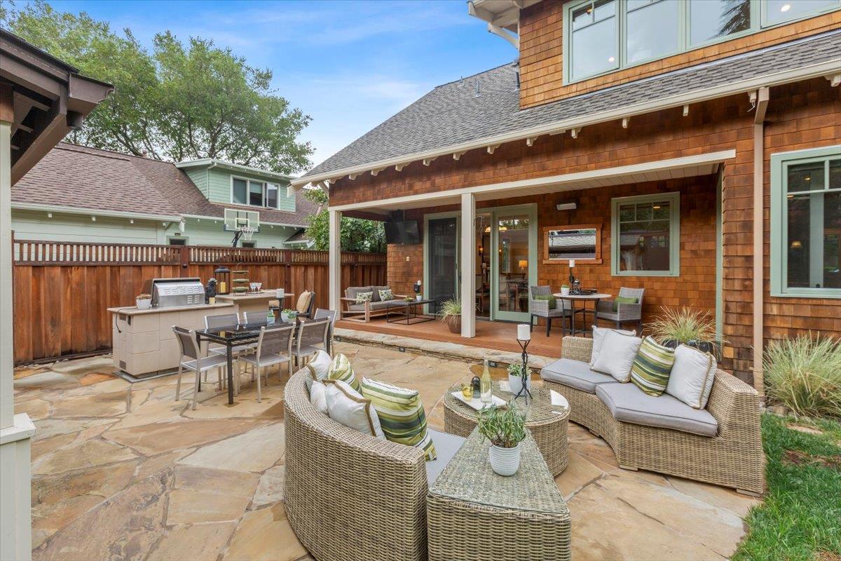 Detail Gallery Image 26 of 37 For 142 New York Ave, Los Gatos,  CA 95030 - 4 Beds | 3 Baths