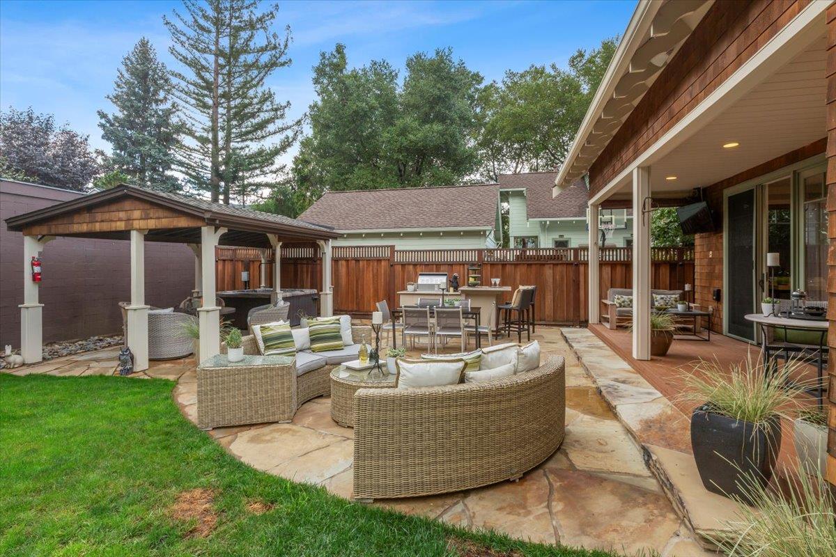 Detail Gallery Image 27 of 37 For 142 New York Ave, Los Gatos,  CA 95030 - 4 Beds | 3 Baths