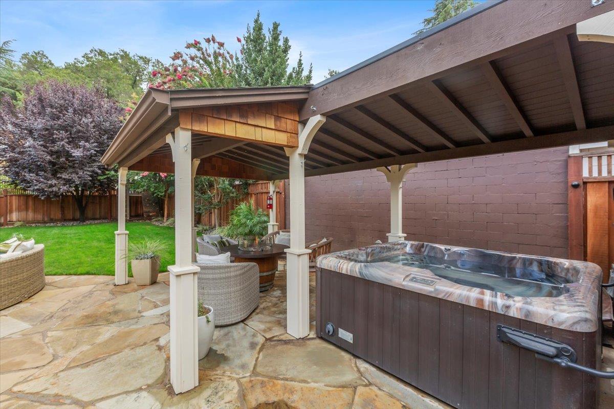 Detail Gallery Image 29 of 37 For 142 New York Ave, Los Gatos,  CA 95030 - 4 Beds | 3 Baths