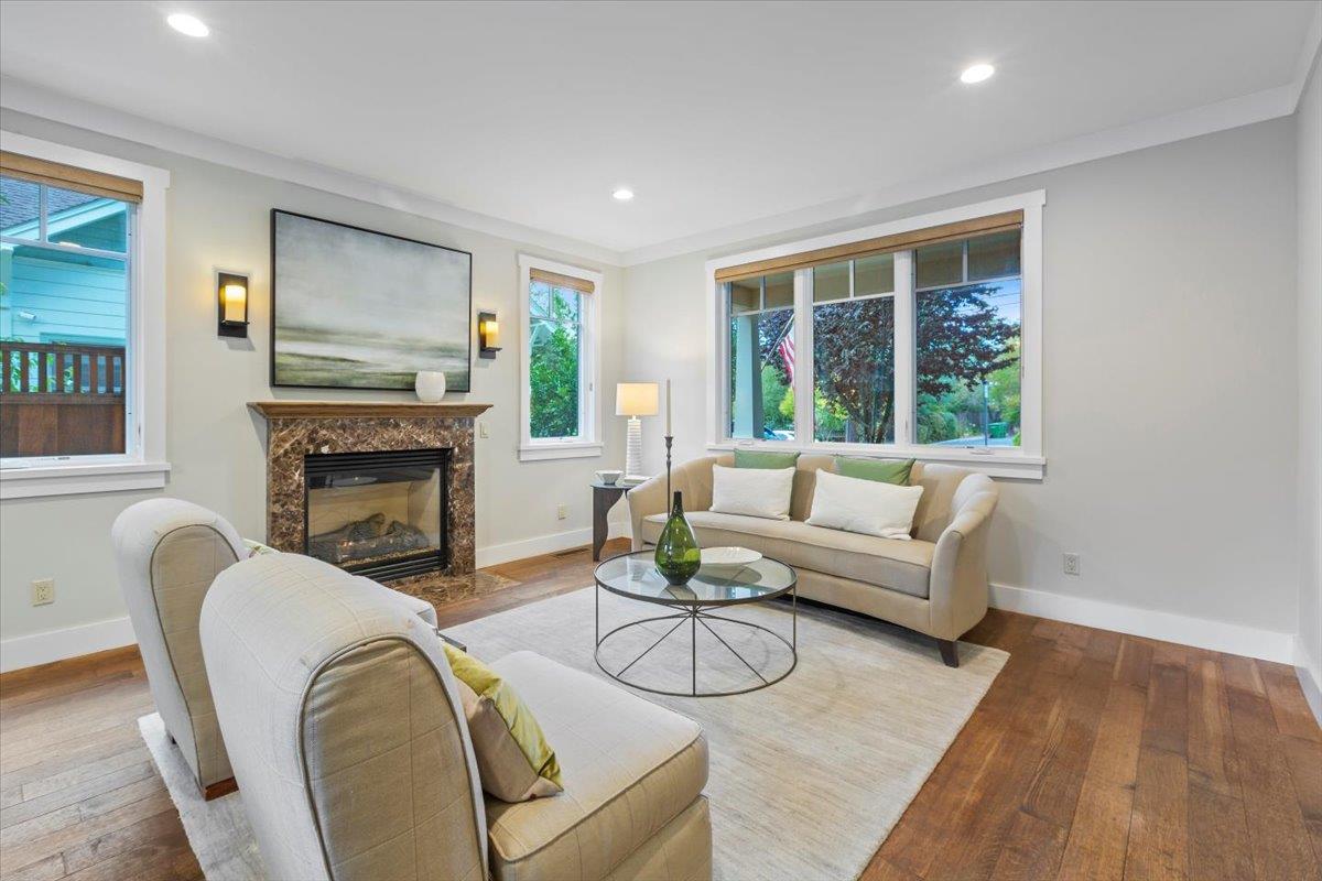Detail Gallery Image 5 of 37 For 142 New York Ave, Los Gatos,  CA 95030 - 4 Beds | 3 Baths