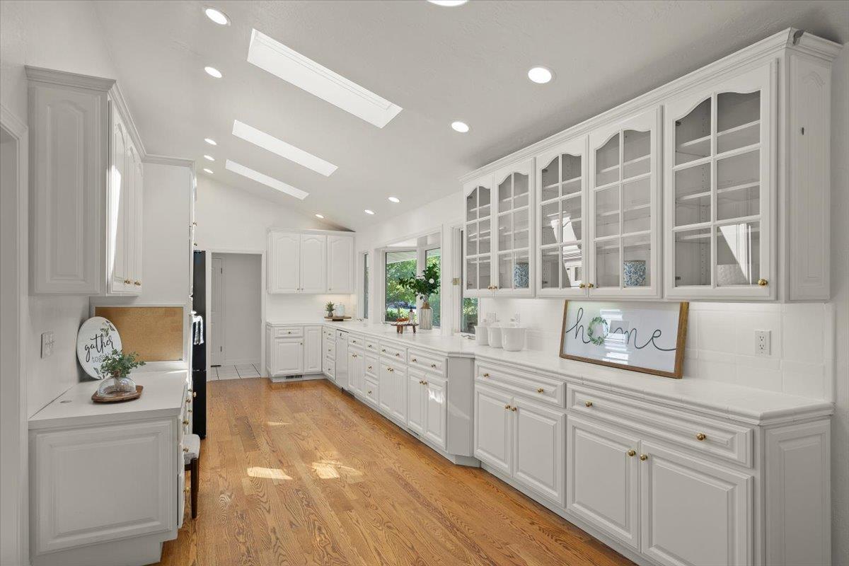 Detail Gallery Image 10 of 44 For 6398 via Amigos, San Jose,  CA 95120 - 4 Beds | 2 Baths