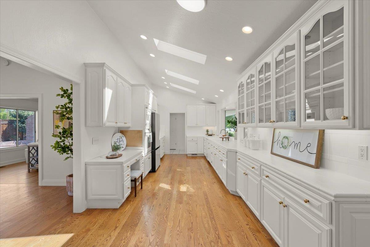 Detail Gallery Image 11 of 44 For 6398 via Amigos, San Jose,  CA 95120 - 4 Beds | 2 Baths