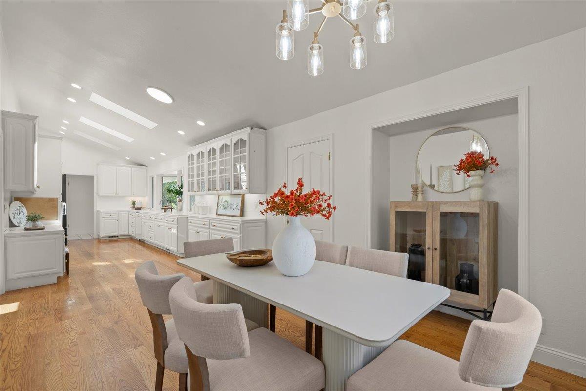 Detail Gallery Image 14 of 44 For 6398 via Amigos, San Jose,  CA 95120 - 4 Beds | 2 Baths
