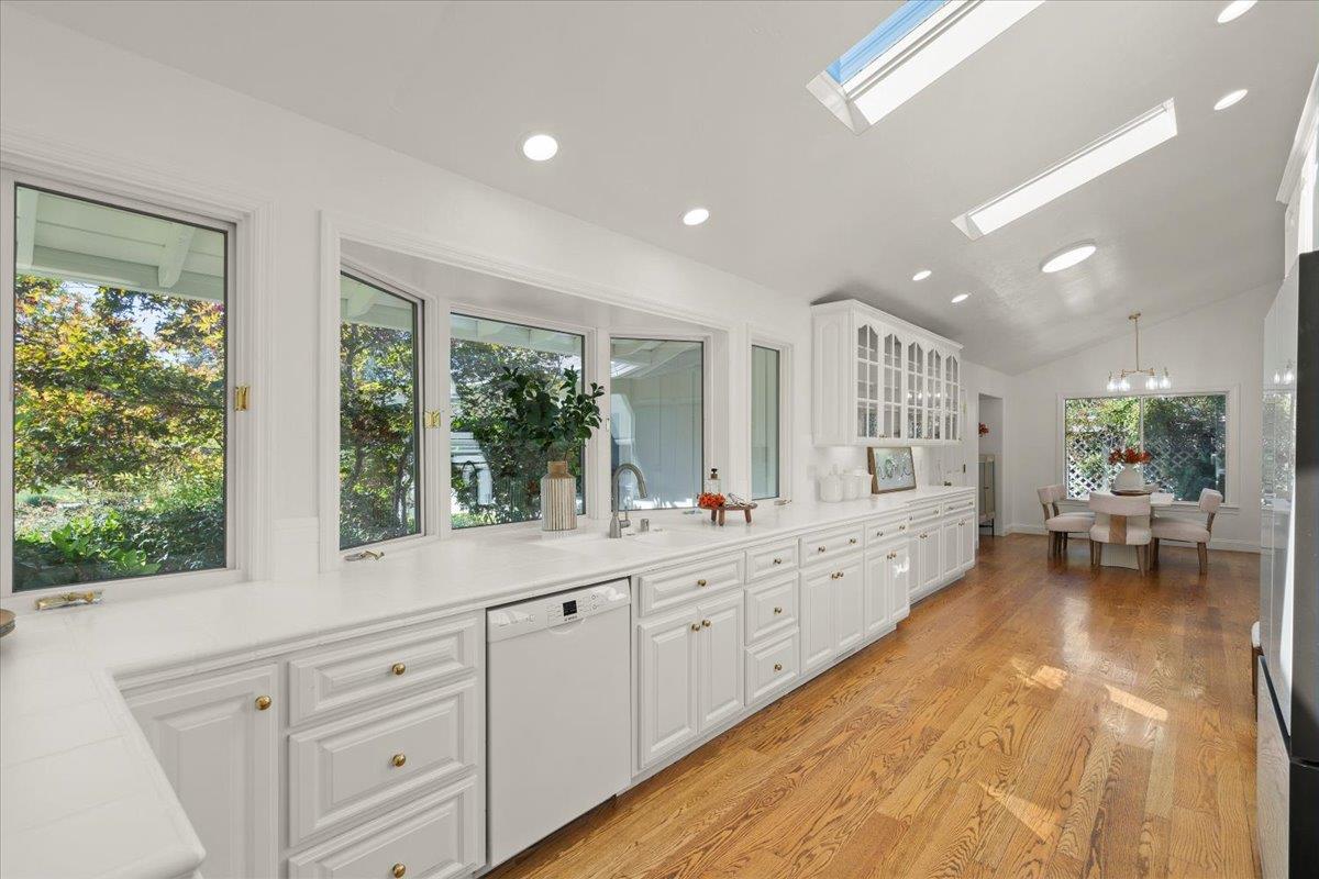 Detail Gallery Image 2 of 44 For 6398 via Amigos, San Jose,  CA 95120 - 4 Beds | 2 Baths
