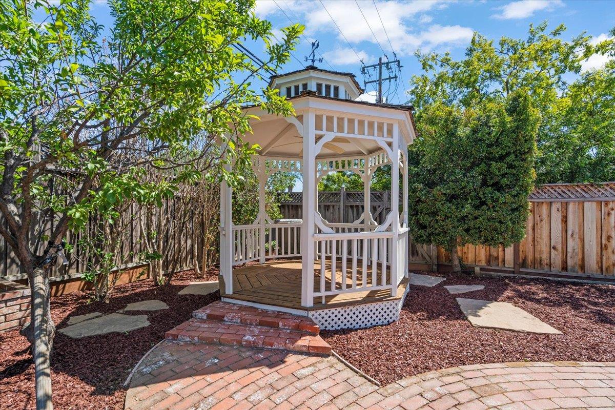 Detail Gallery Image 34 of 44 For 6398 via Amigos, San Jose,  CA 95120 - 4 Beds | 2 Baths