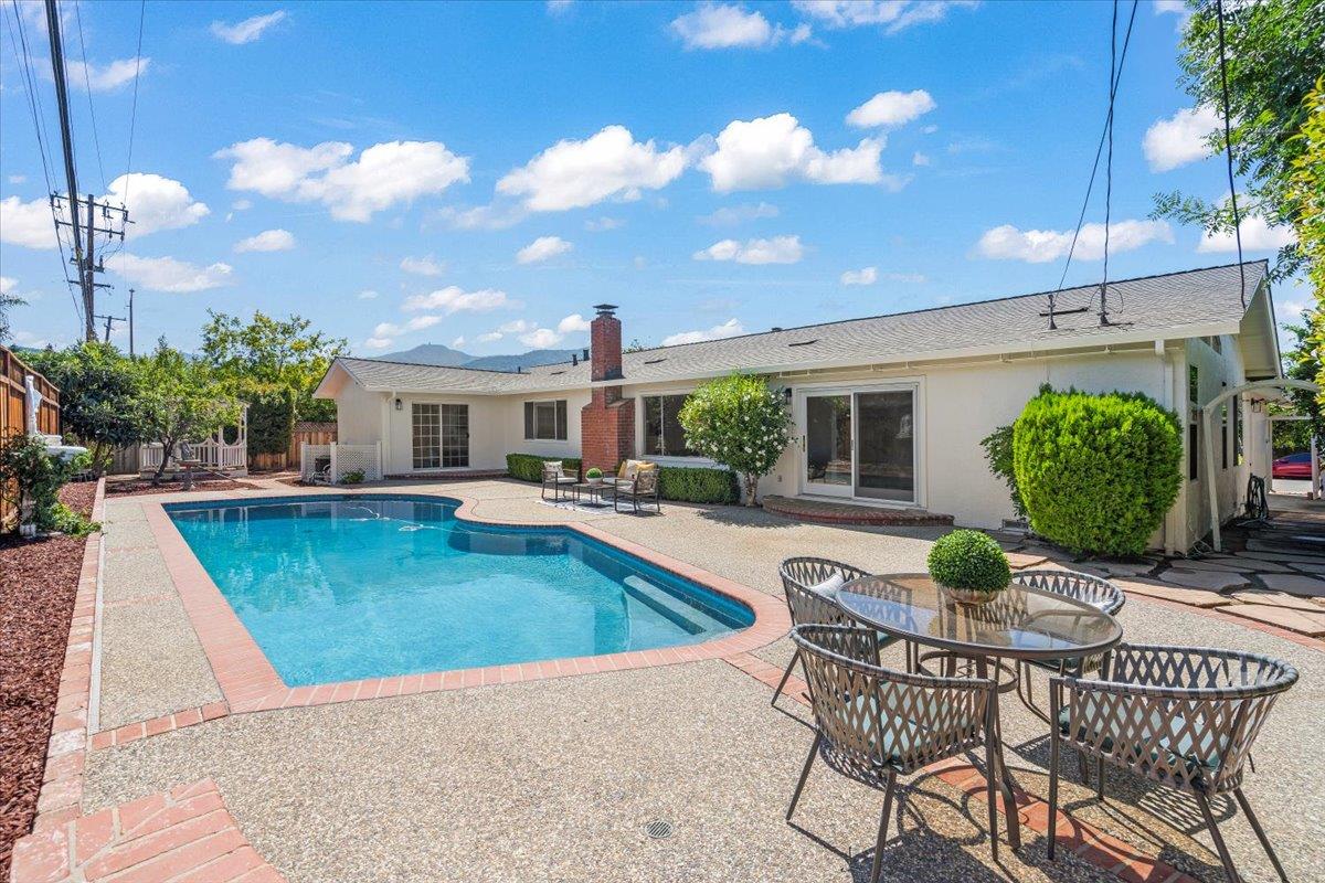 Detail Gallery Image 39 of 44 For 6398 via Amigos, San Jose,  CA 95120 - 4 Beds | 2 Baths
