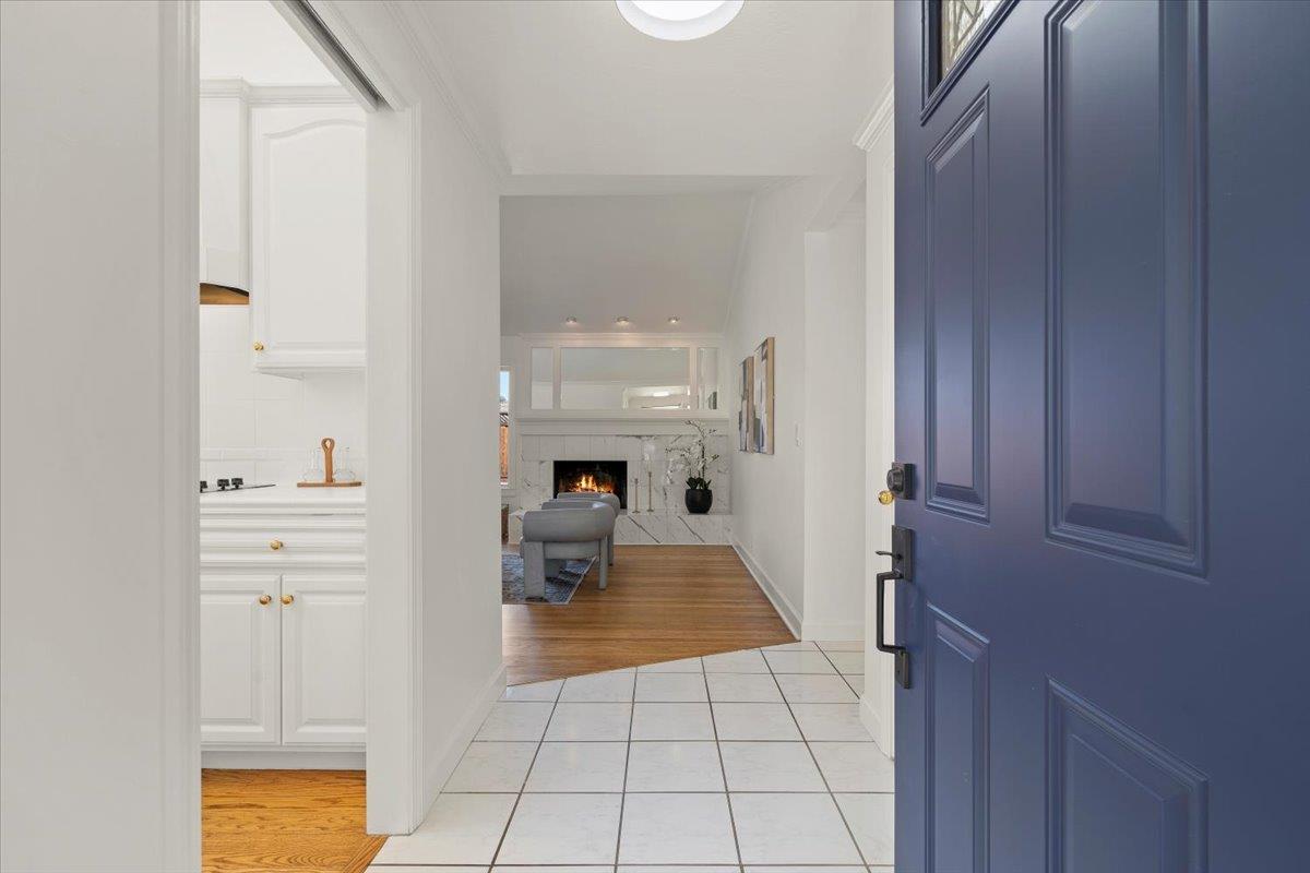 Detail Gallery Image 5 of 44 For 6398 via Amigos, San Jose,  CA 95120 - 4 Beds | 2 Baths