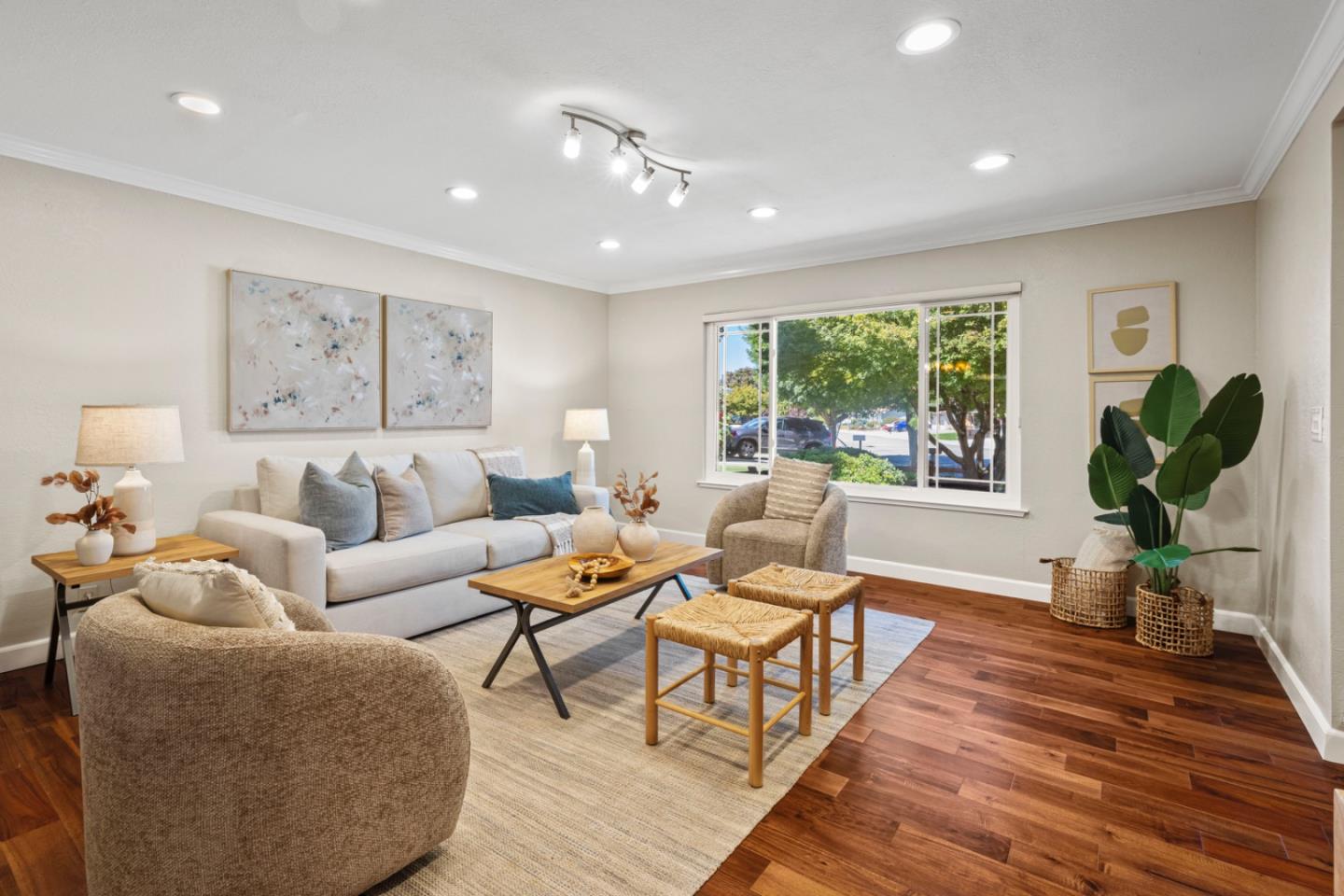 Detail Gallery Image 10 of 84 For 515 Encino Dr, Morgan Hill,  CA 95037 - 5 Beds | 3 Baths