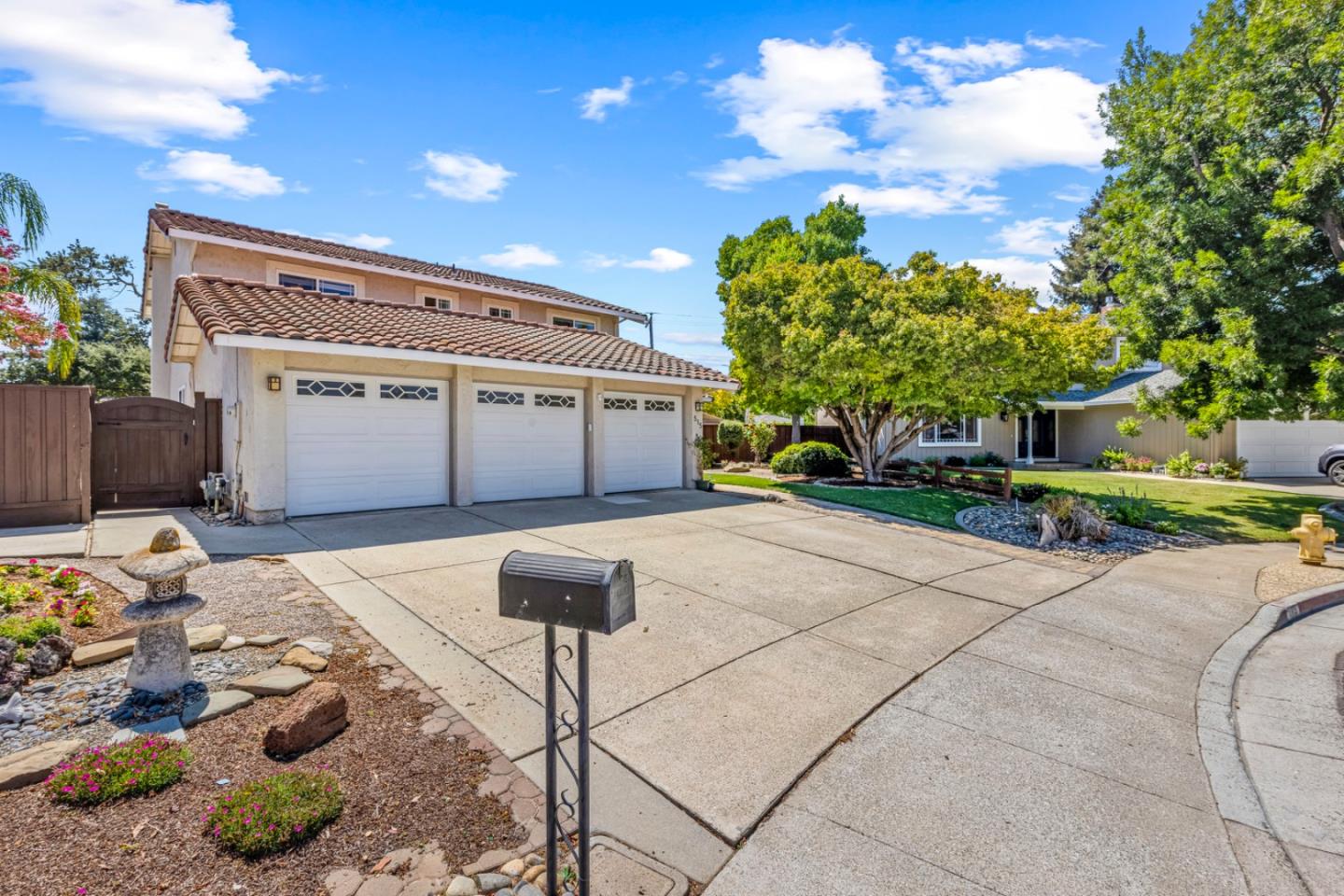 Detail Gallery Image 3 of 84 For 515 Encino Dr, Morgan Hill,  CA 95037 - 5 Beds | 3 Baths