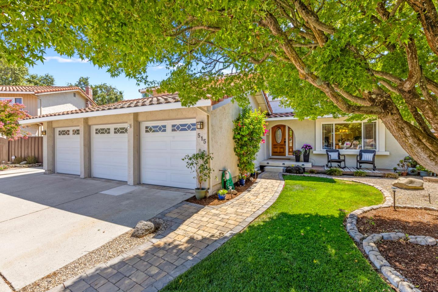 Detail Gallery Image 5 of 84 For 515 Encino Dr, Morgan Hill,  CA 95037 - 5 Beds | 3 Baths
