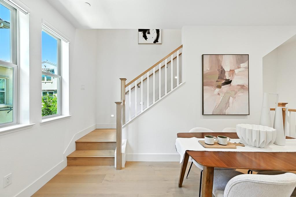 Detail Gallery Image 12 of 39 For 1269 Verano Rd, Mountain View,  CA 94043 - 3 Beds | 3 Baths