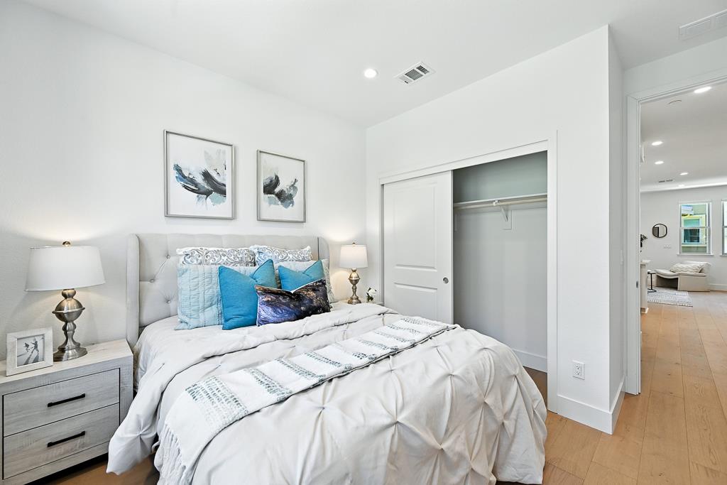 Detail Gallery Image 18 of 39 For 1269 Verano Rd, Mountain View,  CA 94043 - 3 Beds | 3 Baths