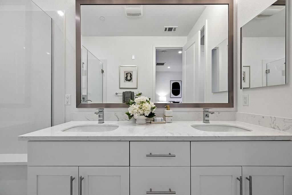 Detail Gallery Image 21 of 39 For 1269 Verano Rd, Mountain View,  CA 94043 - 3 Beds | 3 Baths