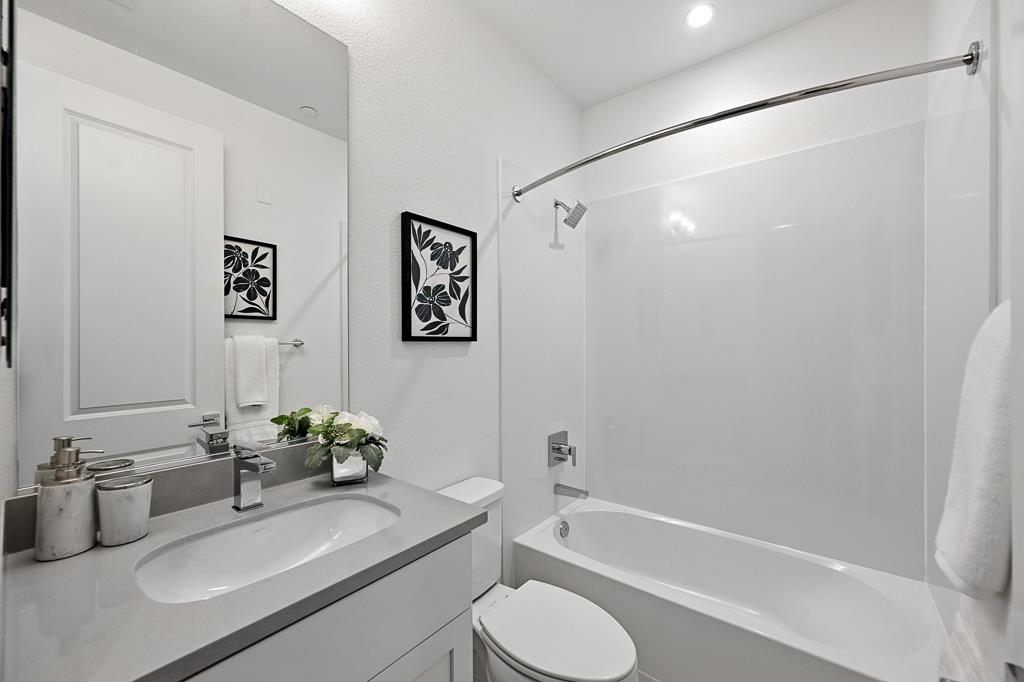 Detail Gallery Image 25 of 39 For 1269 Verano Rd, Mountain View,  CA 94043 - 3 Beds | 3 Baths