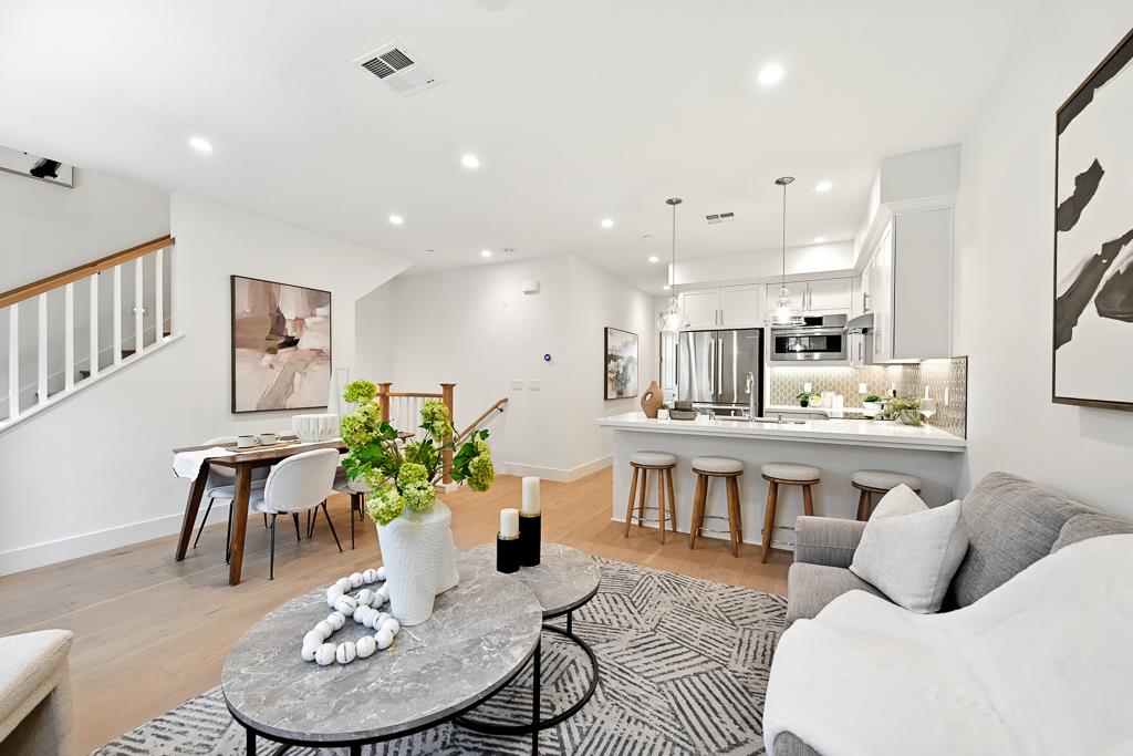 Detail Gallery Image 5 of 39 For 1269 Verano Rd, Mountain View,  CA 94043 - 3 Beds | 3 Baths