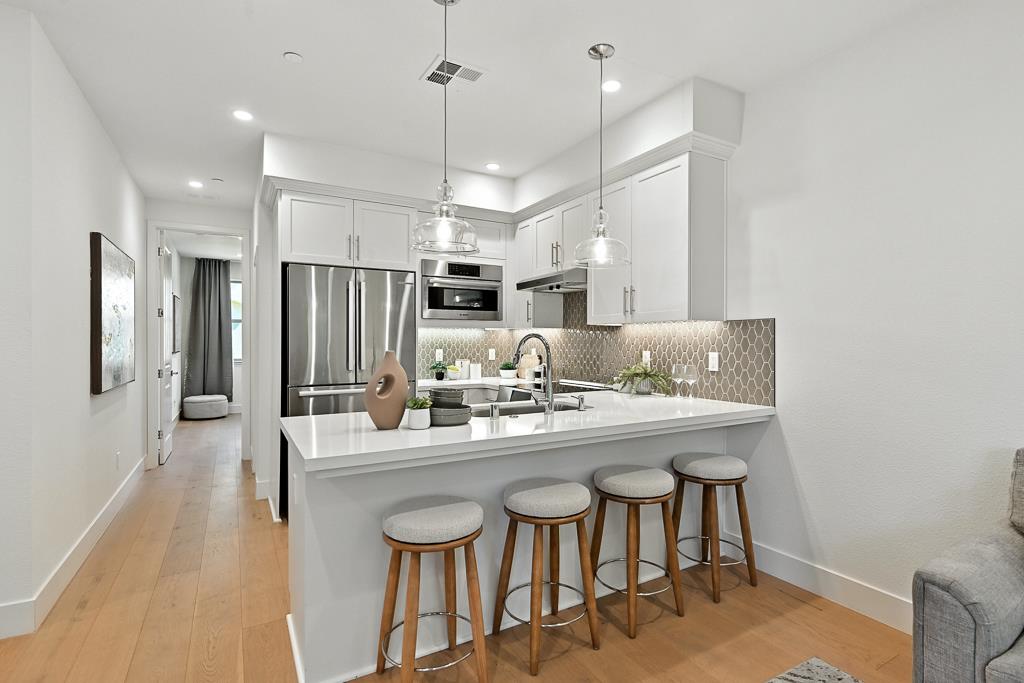 Detail Gallery Image 9 of 39 For 1269 Verano Rd, Mountain View,  CA 94043 - 3 Beds | 3 Baths
