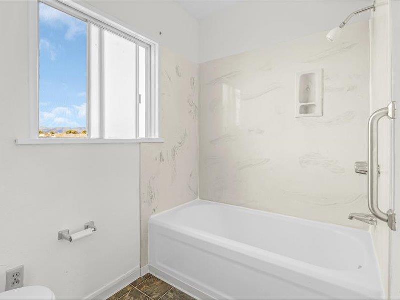 Detail Gallery Image 26 of 36 For 35 Sycamore St, Watsonville,  CA 95076 - 4 Beds | 1/1 Baths