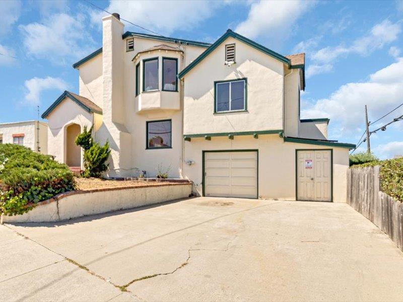 Detail Gallery Image 3 of 36 For 35 Sycamore St, Watsonville,  CA 95076 - 4 Beds | 1/1 Baths