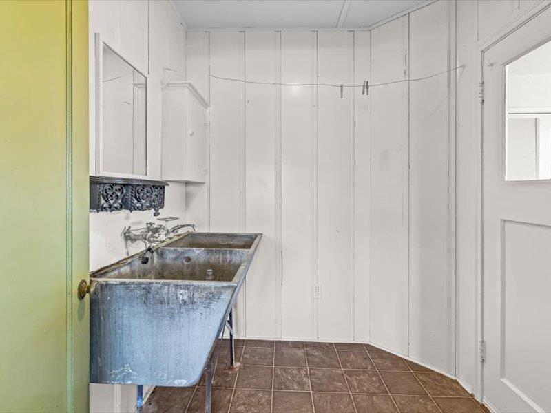 Detail Gallery Image 31 of 36 For 35 Sycamore St, Watsonville,  CA 95076 - 4 Beds | 1/1 Baths
