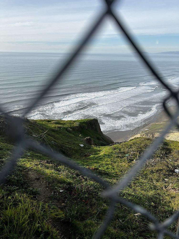 Detail Gallery Image 21 of 25 For 85 Northridge Dr, Daly City,  CA 94015 - 3 Beds | 2 Baths