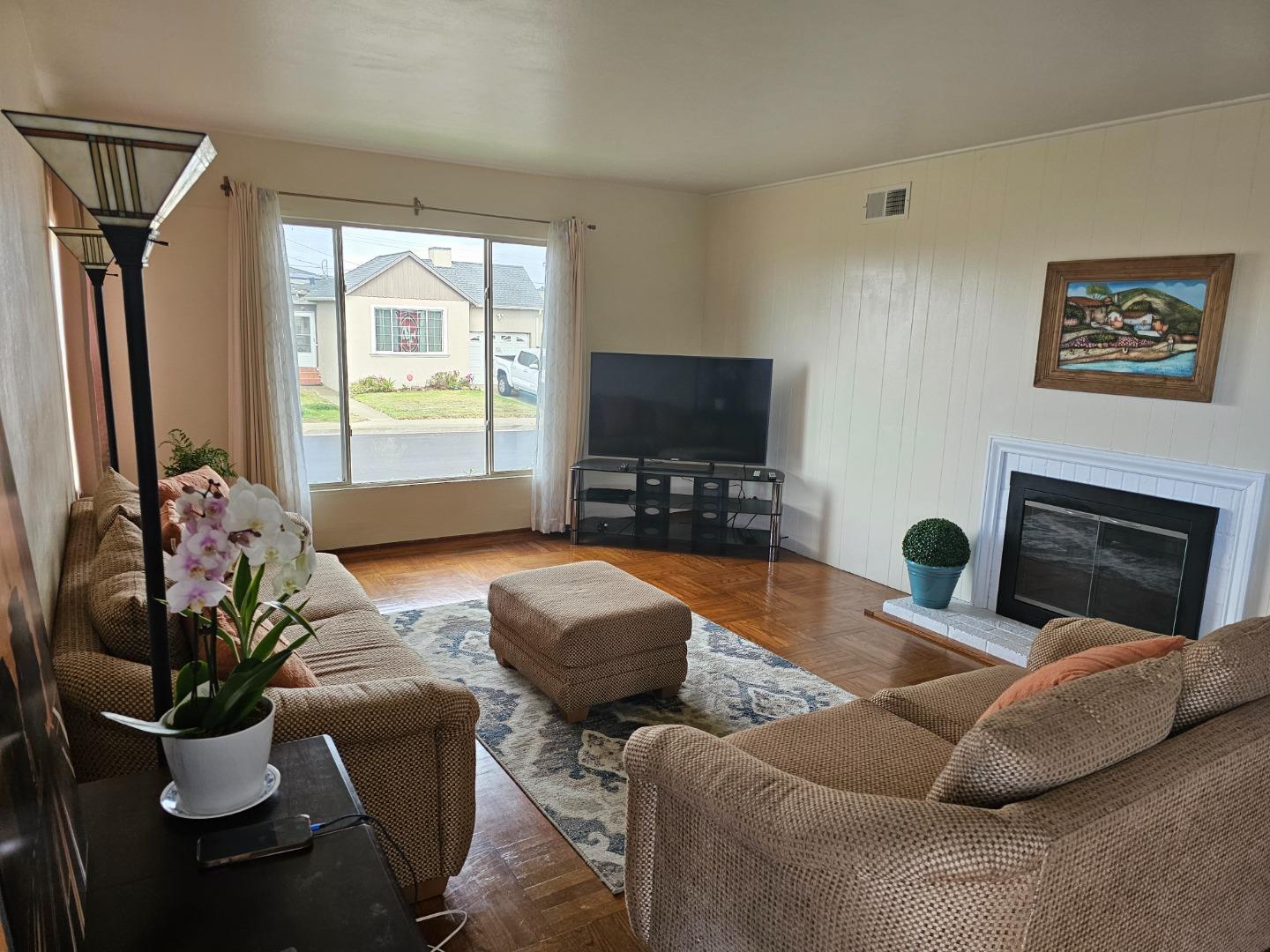 Detail Gallery Image 5 of 25 For 85 Northridge Dr, Daly City,  CA 94015 - 3 Beds | 2 Baths