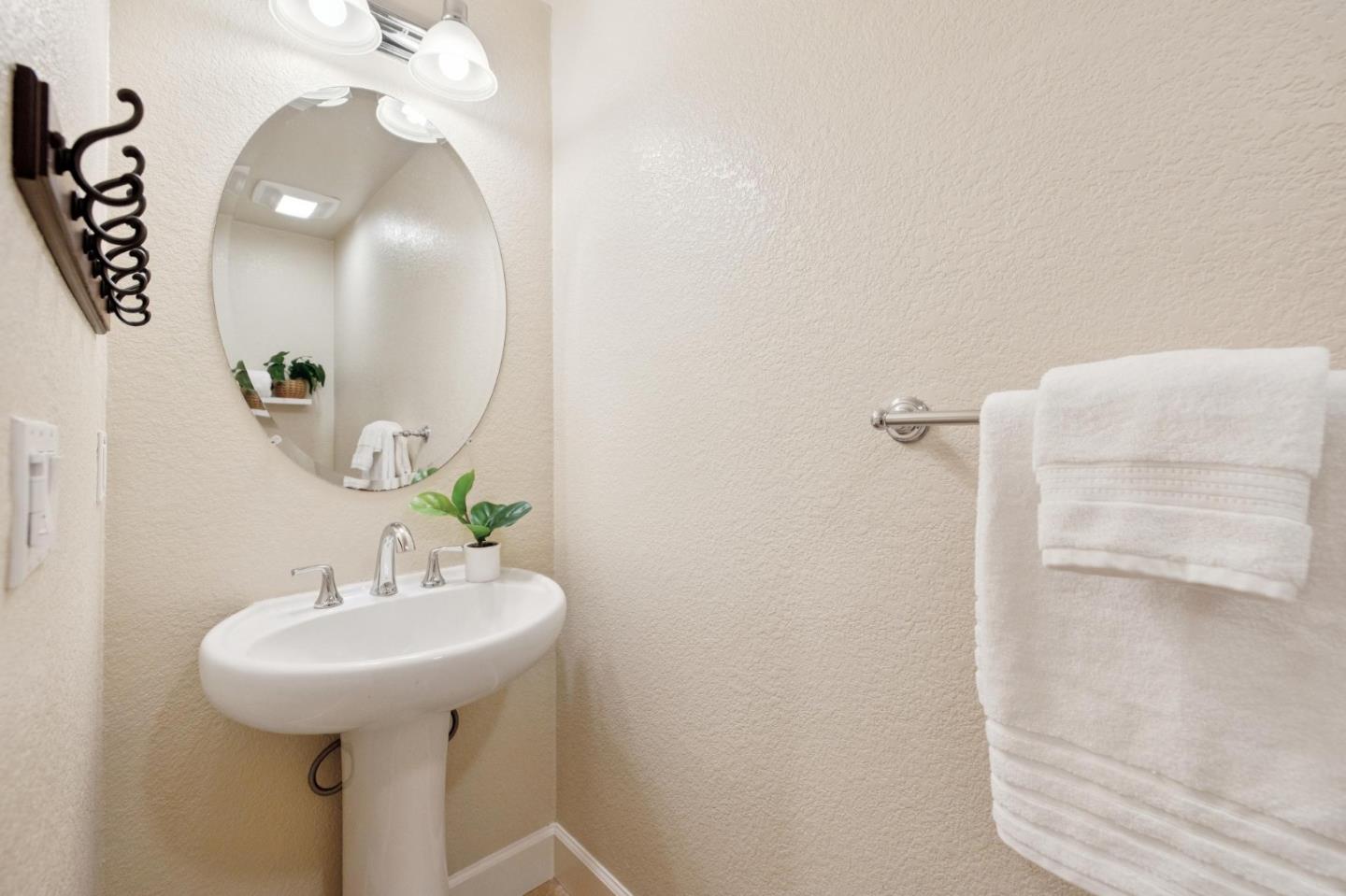 Detail Gallery Image 19 of 45 For 493 Magritte Way, Mountain View,  CA 94041 - 3 Beds | 3/1 Baths