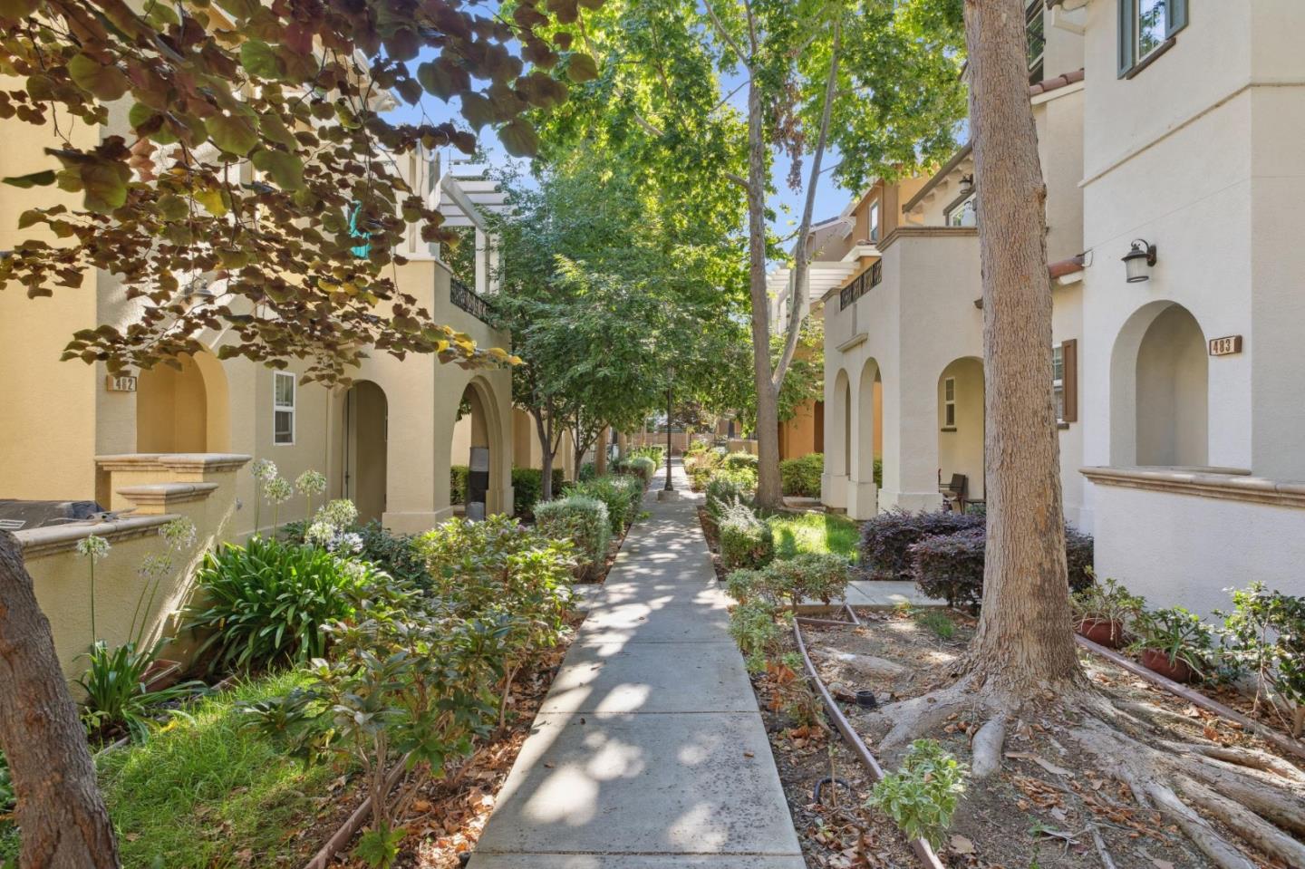 Detail Gallery Image 2 of 45 For 493 Magritte Way, Mountain View,  CA 94041 - 3 Beds | 3/1 Baths